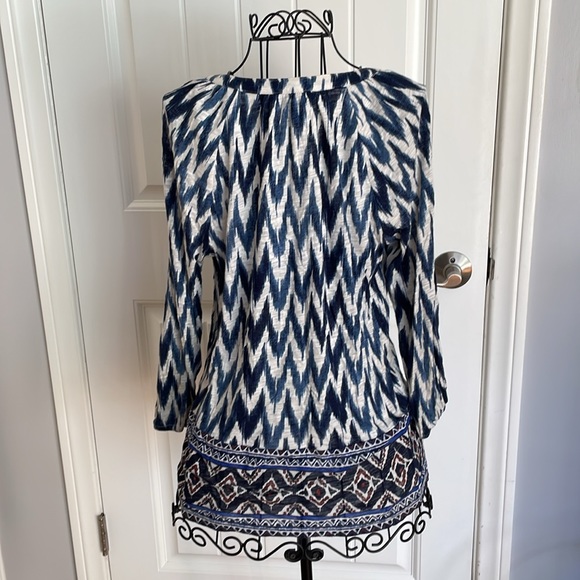 Lucky Brand Blue and White Top - Picture 5 of 6